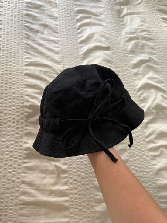 Jacquemus Le Bob Gadjo Black Bucket Hat - Picture 3 of 6